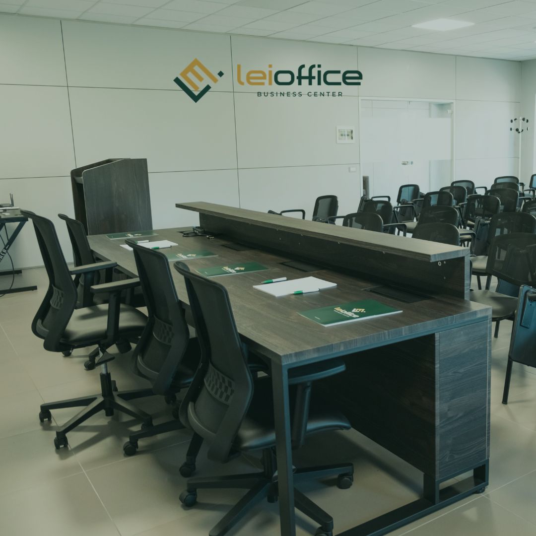 Uffici e postazioni coworking presso Lei Office Business Center a Feroleto Antico